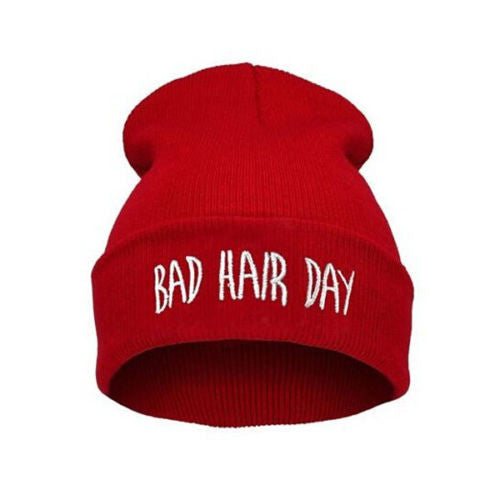 Rød hue med print